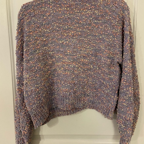 Cozy purple chenille cropped sweater - Picture 2 of 3